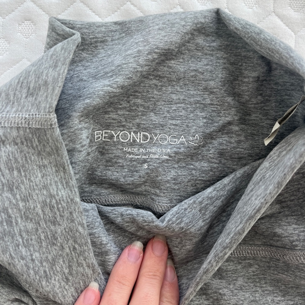 Heather grey Beyond Yoga leggings